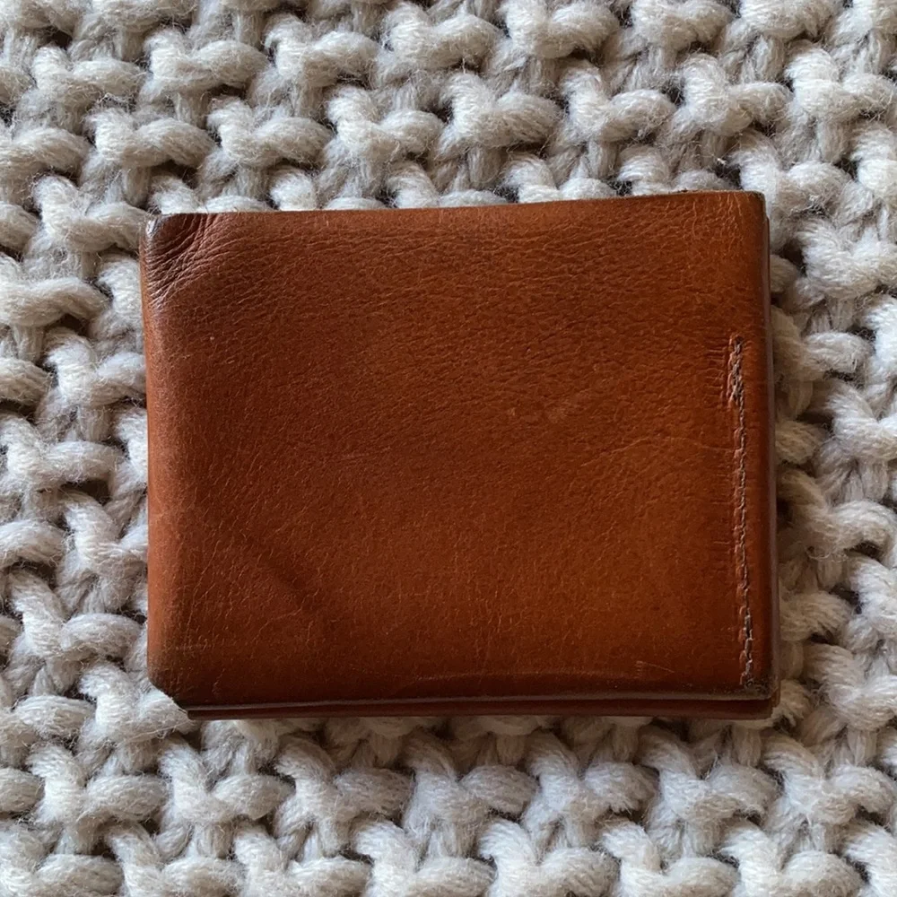 Parker Clay Leather Bifold Wallet